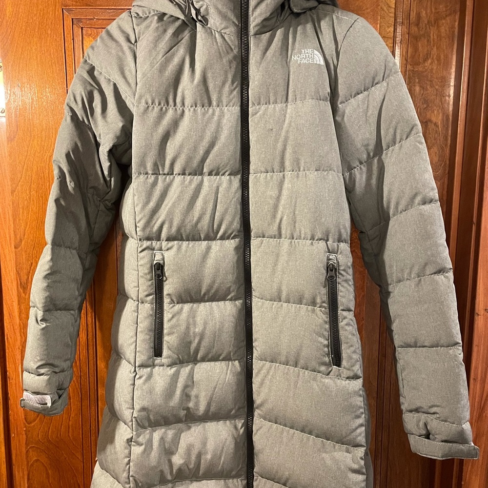 The North Face extra super warm puffer! Fit is flattering and comfortable!